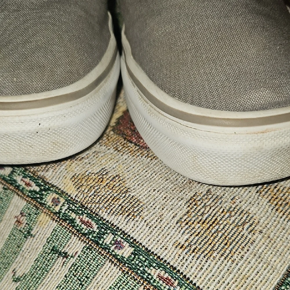 Vans Men's Light Gray Slip-On Loafers Size 7/Women's 8.5 LIKE NEW